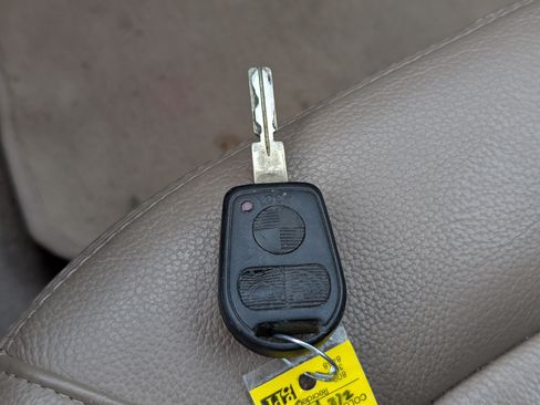Used 2002 BMW Z3 2.5i RWD image 20
