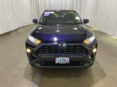 Certified 2021 Toyota RAV4 XLE Premium image 9