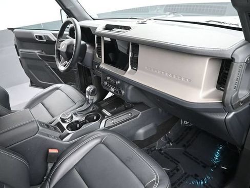 Certified 2025 Ford Bronco Outer Banks AWD/4WD image 29