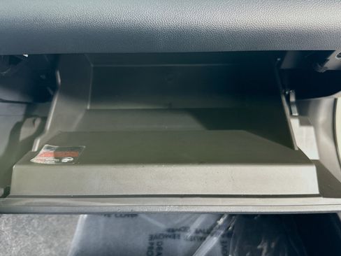 Used 2025 Toyota GR86 Premium RWD image 31