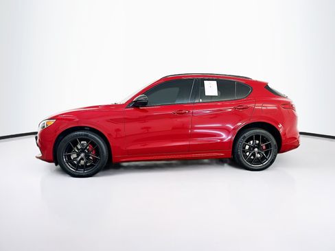 Used 2021 Alfa Romeo Stelvio Ti w/ Nero Edizione AWD/4WD image 4
