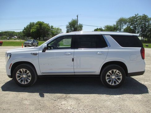 New 2026 GMC Yukon Denali w/ Sun & Power Step Package AWD/4WD image 7
