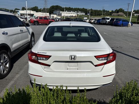 Used 2019 Honda Accord LX image 9