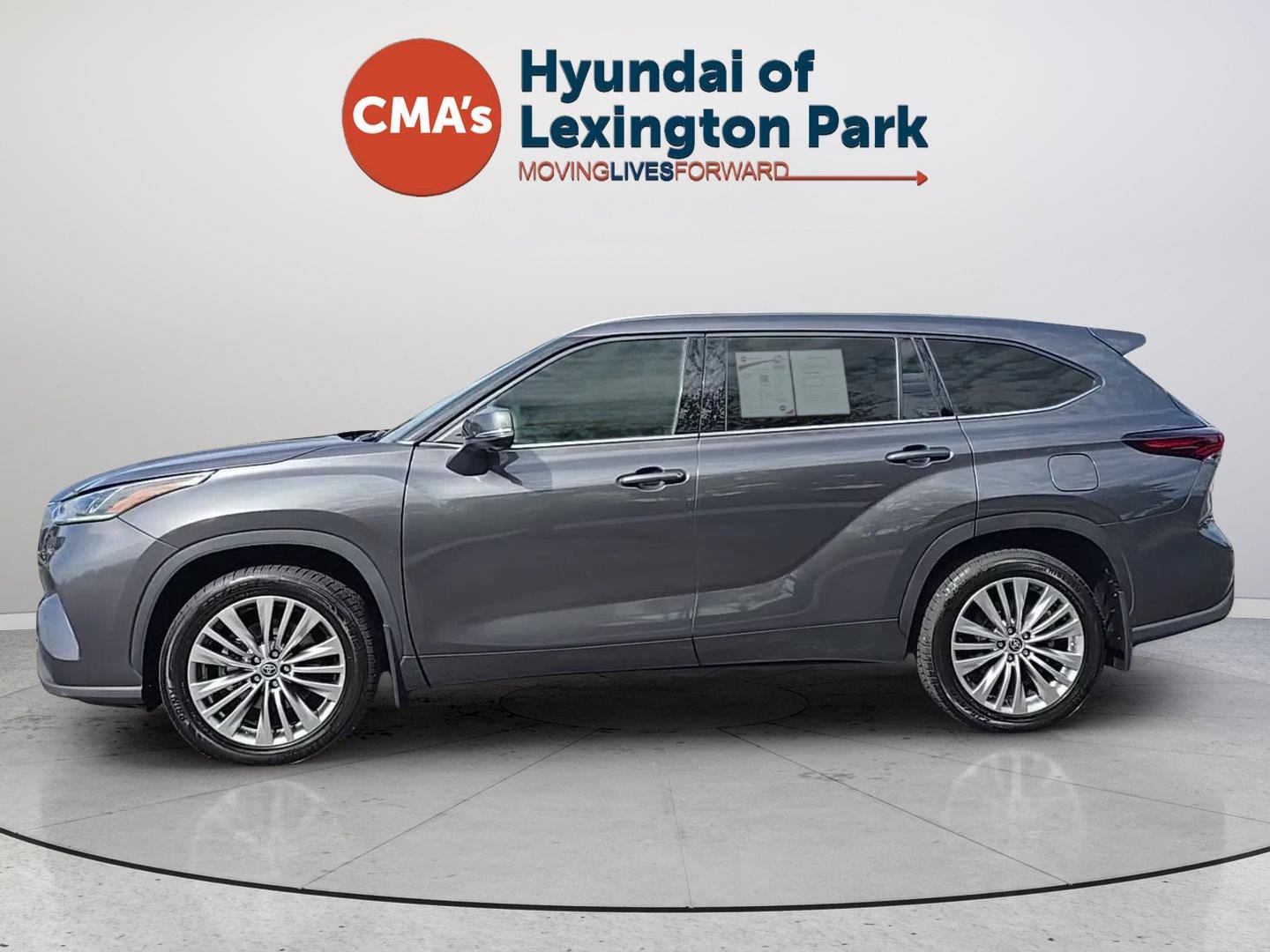 Used 2024 Toyota Highlander Platinum AWD/4WD image 36