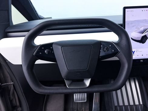 Used 2024 Tesla Cybertruck AWD Crew Cab image 26