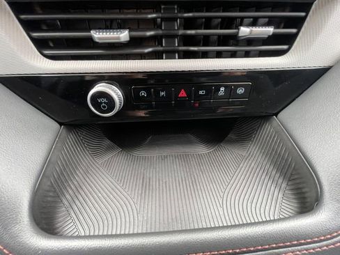 Certified 2025 Ford Explorer Active AWD/4WD image 22
