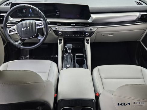 Certified 2024 Kia Telluride S FWD image 12