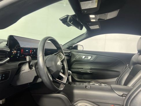 Used 2024 Ford Mustang Premium image 23