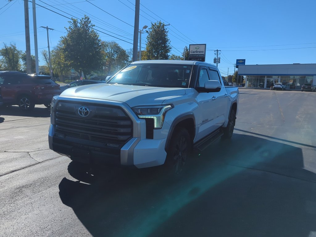 Used 2024 Toyota Tundra Limited AWD/4WD image 4