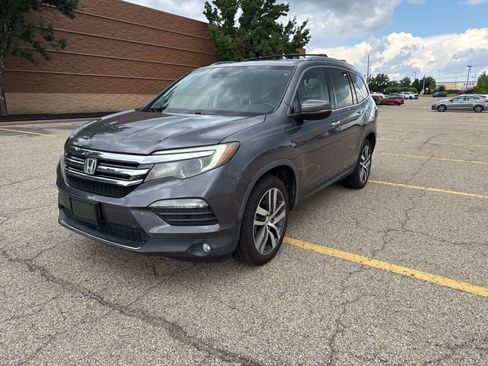 Used 2018 Honda Pilot Touring image 31