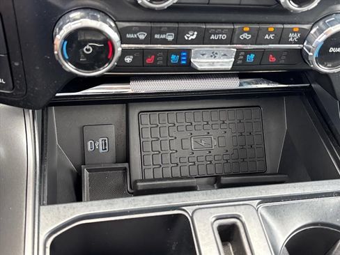 Used 2024 Ford F150 Lariat w/ Equipment Group 502A High AWD/4WD image 39