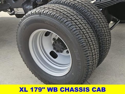 New 2026 Ford F350 XL w/ XL Chrome Package image 9