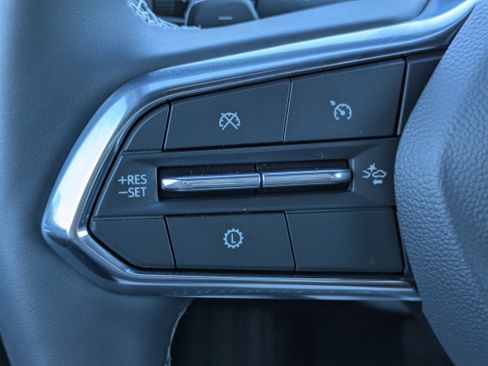 New 2026 Chevrolet Traverse LT image 17