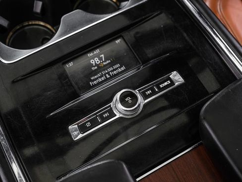 Used 2020 Lincoln Navigator Reserve w/ Luxury Package RWD image 30
