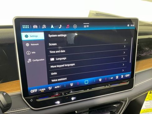 New 2026 Volkswagen Tiguan SEL R-Line AWD/4WD image 5