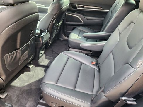 Used 2025 Kia Telluride S image 30