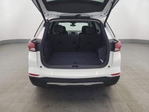 Used 2024 Chevrolet Equinox LT image 29