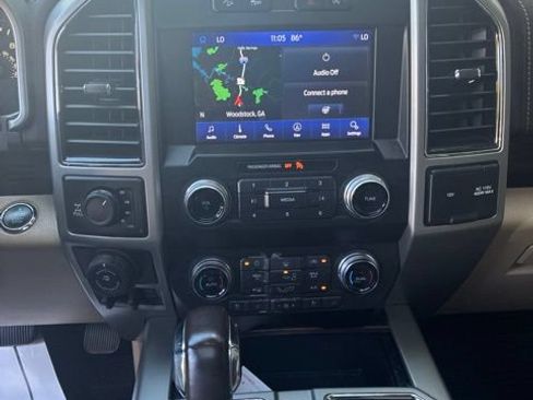 Used 2019 Ford F150 Lariat w/ Equipment Group 502A Luxury AWD/4WD image 11