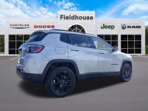 New 2026 Jeep Compass Latitude image 13