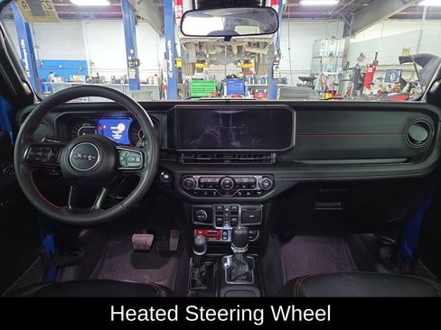 Used 2024 Jeep Wrangler Unlimited Rubicon w/ Safety Group image 13