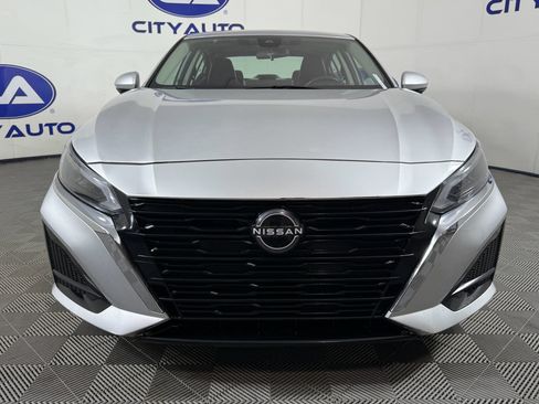 Used 2023 Nissan Altima 2.5 SL image 2