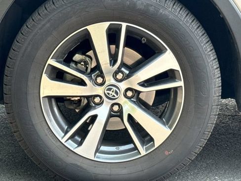 Used 2017 Toyota RAV4 XLE w/ Plus Special Value Package AWD/4WD image 7
