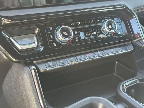 Used 2024 GMC Sierra 3500 AT4 w/ AT4 Premium Plus Package image 10