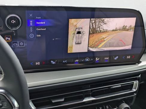 New 2026 Chevrolet Traverse LT w/ Sun and Wheel Package image 20