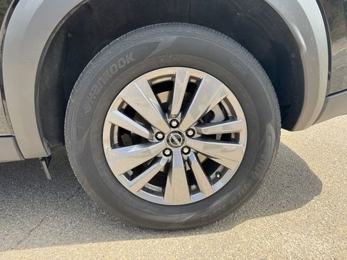 Used 2025 Nissan Pathfinder S image 19