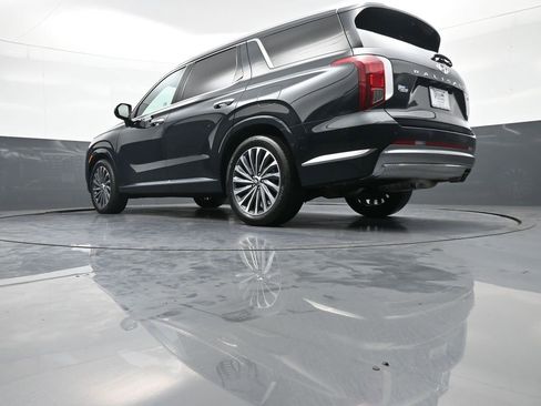 Used 2024 Hyundai Palisade Calligraphy image 34