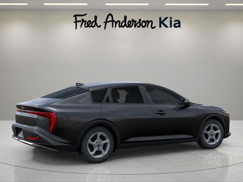 New 2025 Kia K4 LXS image 7