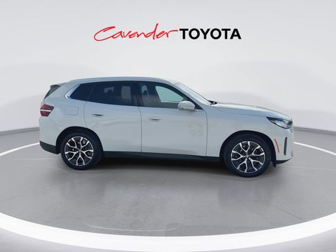 Used 2025 BMW X3 xDrive30i AWD/4WD image 9