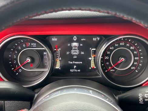 Used 2018 Jeep Wrangler Unlimited Rubicon w/ Dual Top Group AWD/4WD image 15