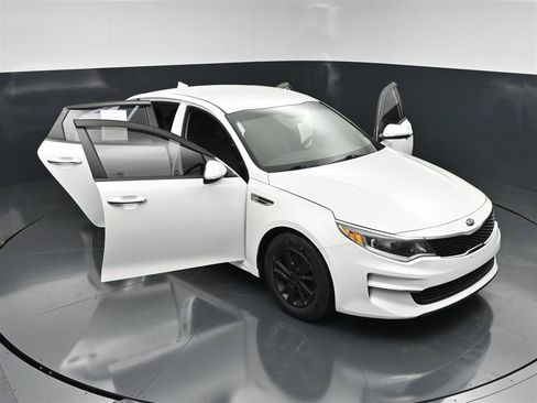 Used 2018 Kia Optima LX FWD image 35