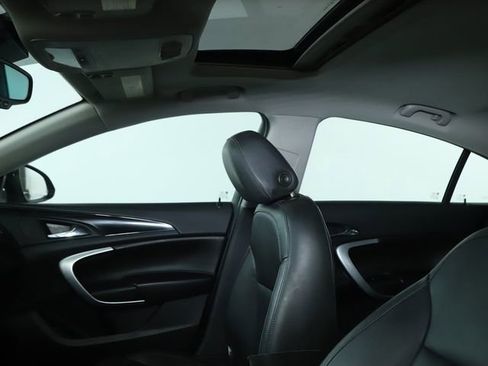 Used 2012 Buick Regal Leather image 29