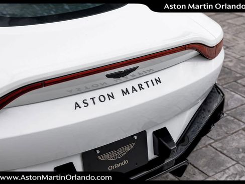 Used 2025 Aston Martin V8 Vantage Coupe image 26