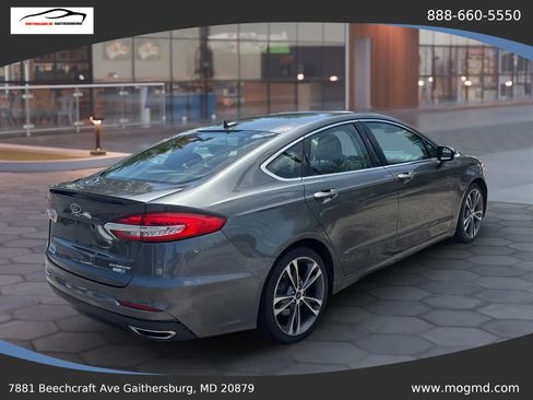 Used 2020 Ford Fusion Titanium AWD/4WD image 2