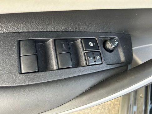 Used 2025 Toyota Corolla FX w/ Convenience Package FWD image 17