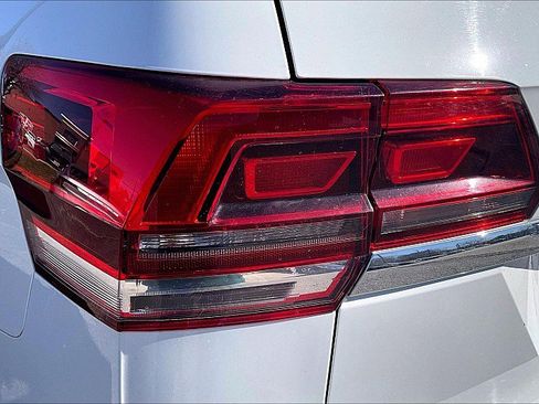 Used 2018 Volkswagen Atlas Launch Edition image 29