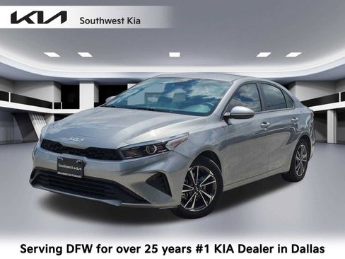 Certified 2024 Kia Forte LXS FWD image 1
