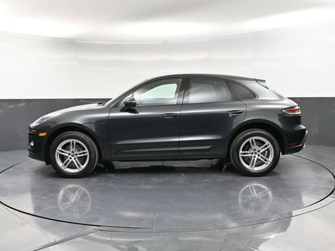 New 2026 Porsche Macan image 2