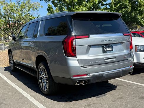 Used 2025 GMC Yukon XL Denali AWD/4WD image 3