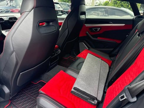 Used 2019 Lamborghini Urus AWD/4WD image 6