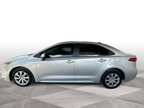 Used 2025 Toyota Corolla LE w/ Convenience Package FWD image 5