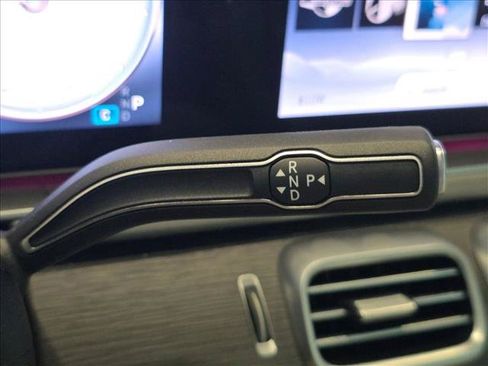 Certified 2024 Mercedes-Benz Maybach GLS 600 4MATIC image 15