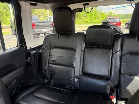 Certified 2022 Jeep Wrangler Unlimited Sahara AWD/4WD image 29