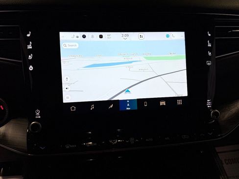 Used 2024 Jeep Wagoneer L Series II w/ Flexible Seating Group AWD/4WD image 21