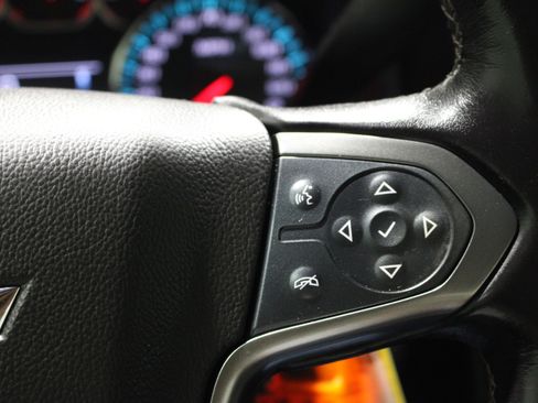 Used 2019 Chevrolet Silverado 1500 LT AWD/4WD image 11