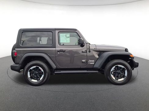 Used 2021 Jeep Wrangler Sport AWD/4WD image 4