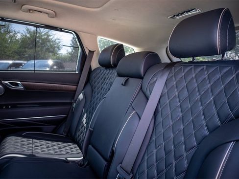 Used 2023 Genesis GV80 3.5T Advanced + w/ Prestige Package image 28